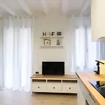 Excellent New Apartment By The Beach